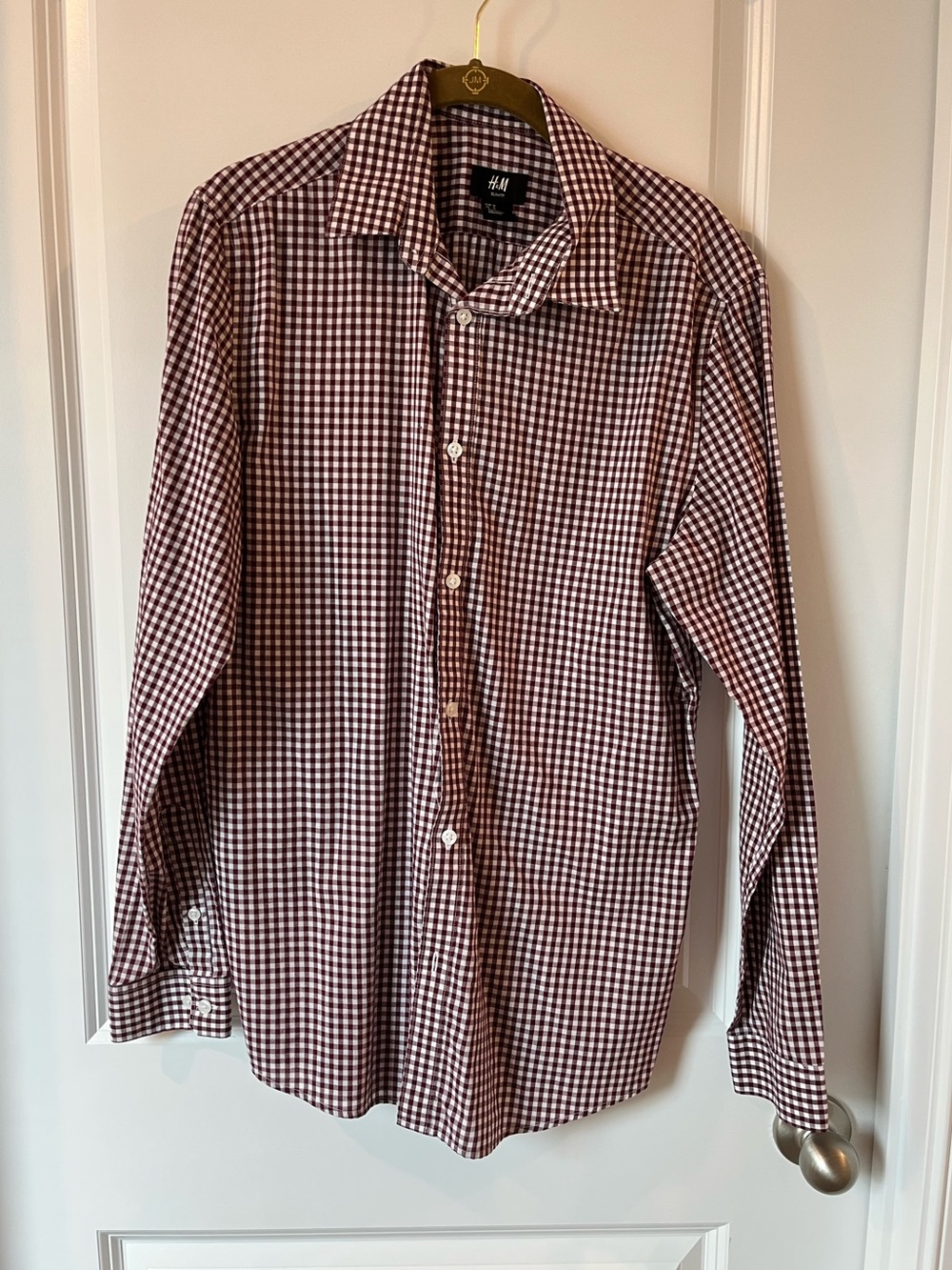 H&M Men’s Burgundy and White Plaid Medium Slimfit Long Sleeve Button Down Shirt